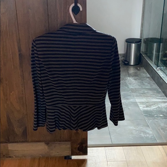 Blazer - Picture 4 of 4